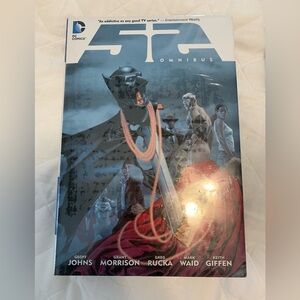 52 Omnibus by DC Comics 2013 edition